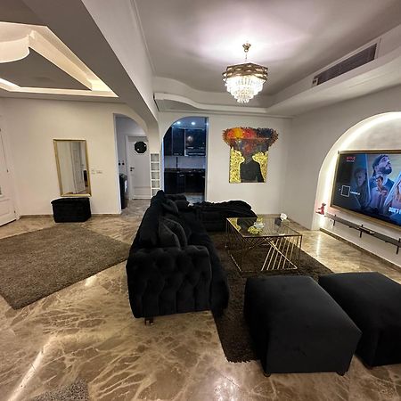 Modern 1-Bedroom Apartment In Zamalek Visits Allowed Káhira Exteriér fotografie