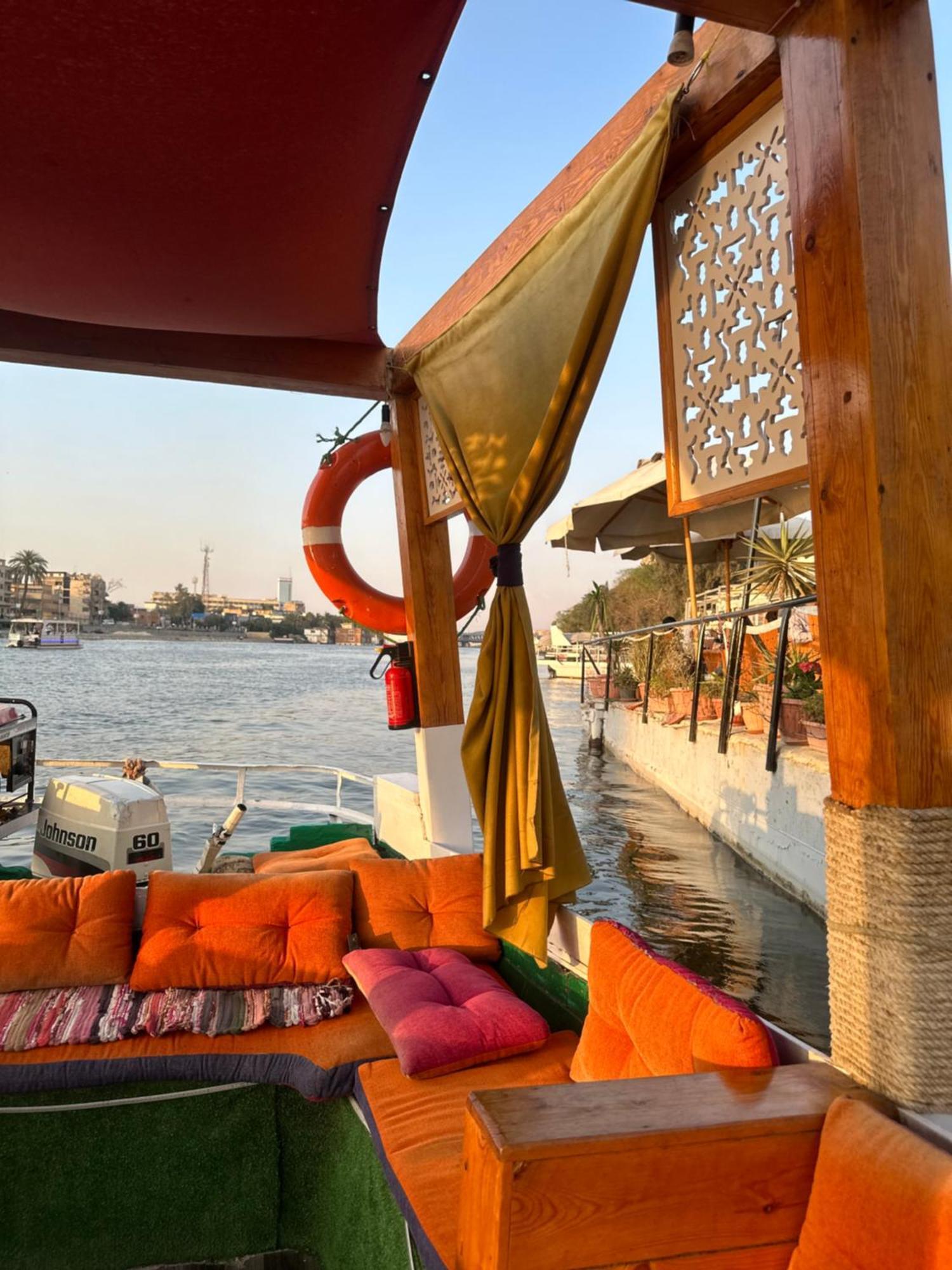 Modern 1-Bedroom Apartment In Zamalek Visits Allowed Káhira Exteriér fotografie